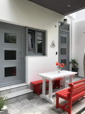 Отель Mirtos Apartments  Миртос